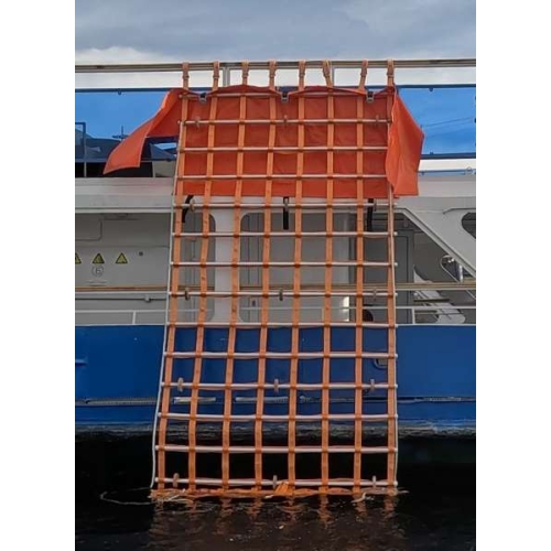 Сетка спасательная для подъема человека из воды по 2х2,  шт.